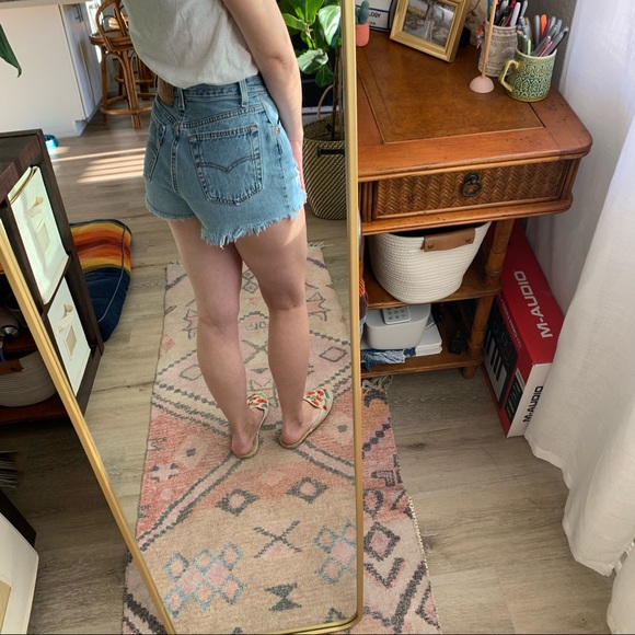 Levi’s | Vintage Distressed Cutoff Denim Shorts - Picture 5 of 8